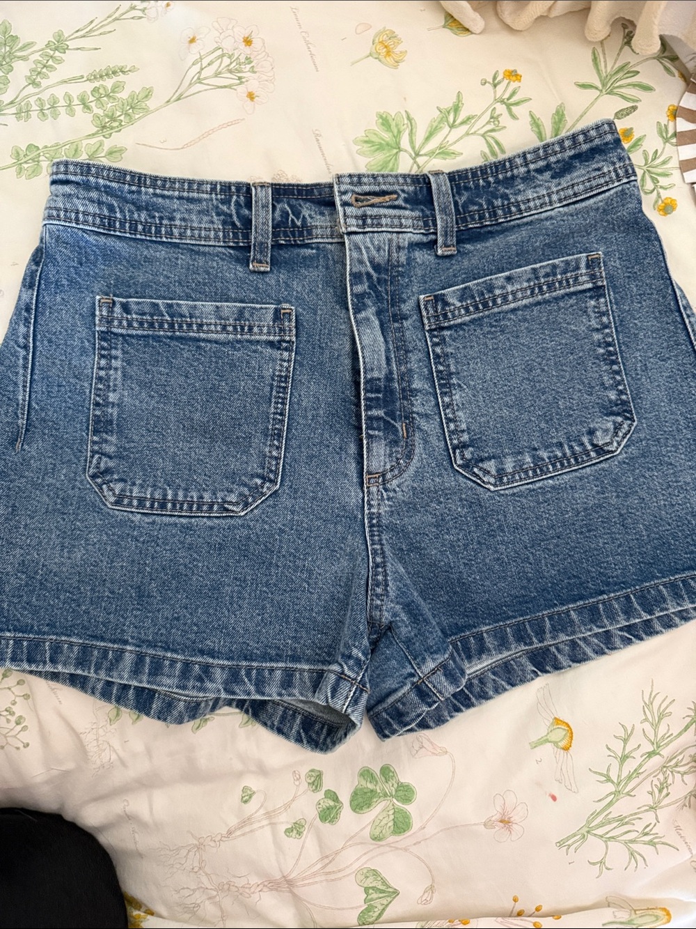 Universal Thread Vintage-Inspired Blue Denim High-Rise Shorts